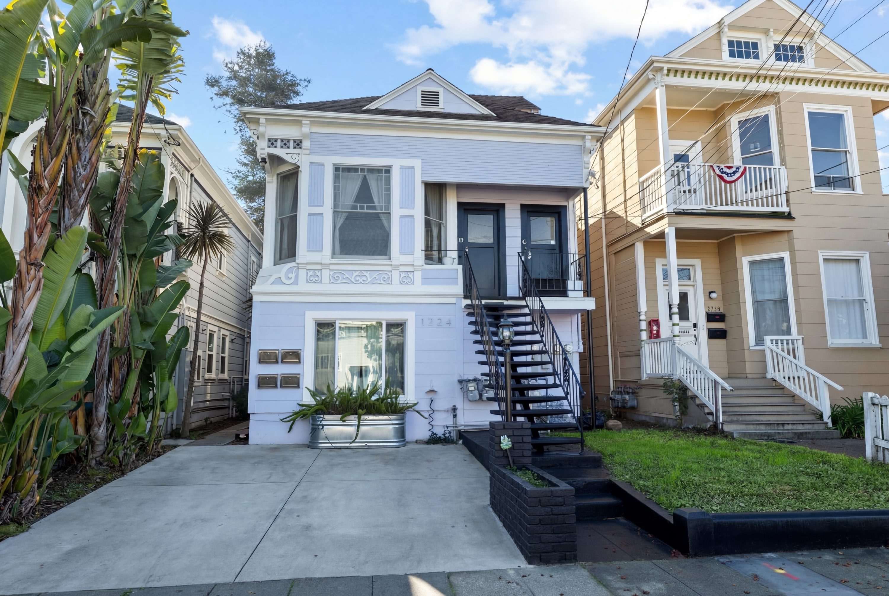 Alameda Multiplex: 1724 Lincoln Ave