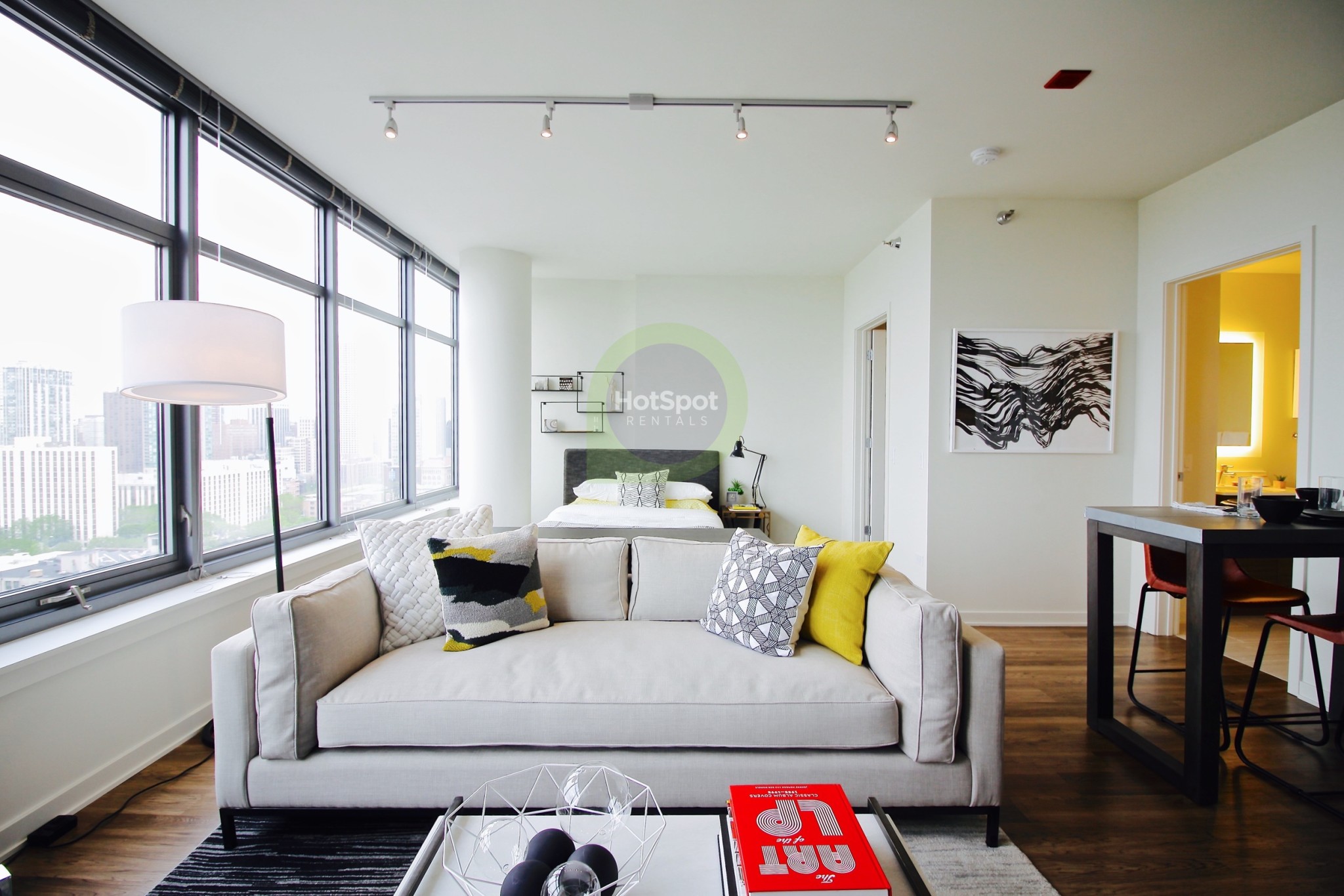 Chicago Condo: 328 W Chestnut St