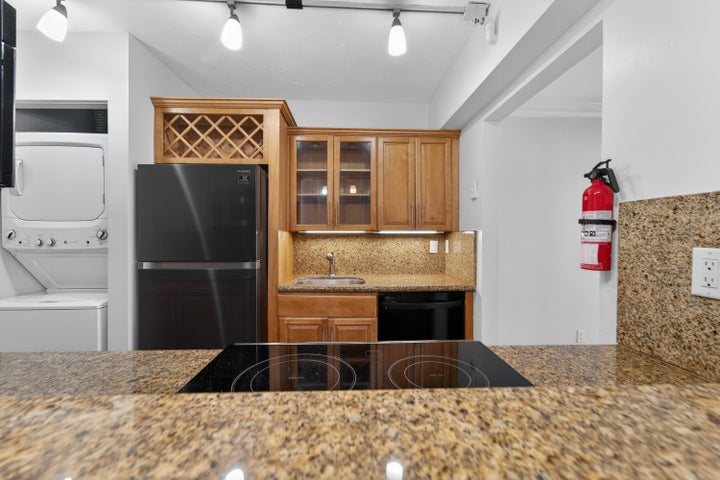 Delray Beach Condo: 801 Andrews Avenue 9