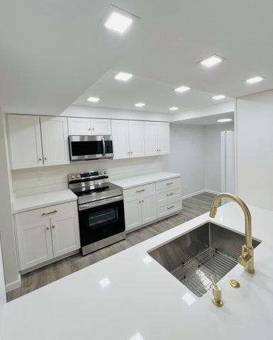 Delray Beach Condo: 500 Egret Circle 8104