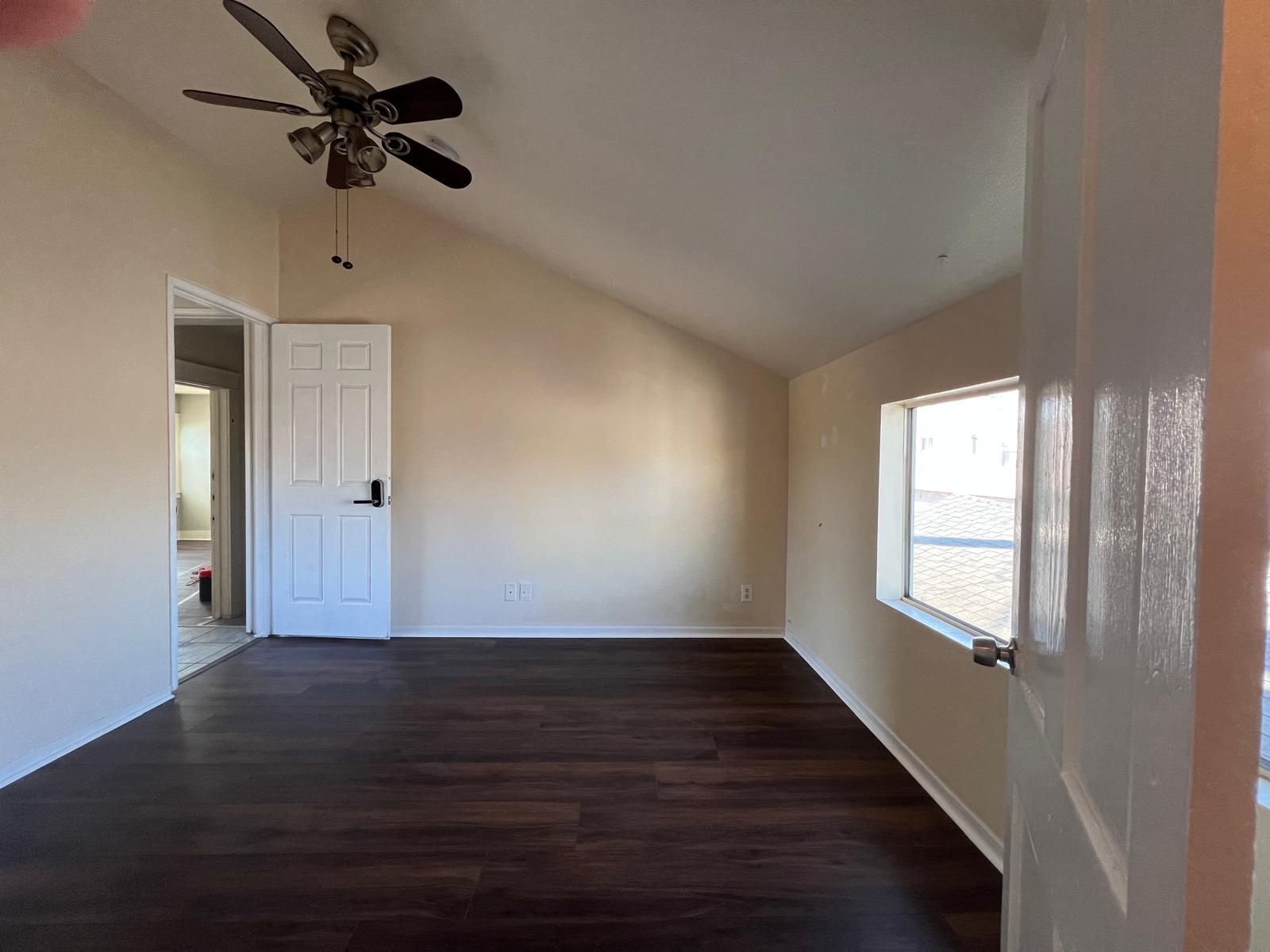 Long Beach House: 507 Rose Avenue