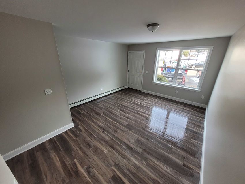 Lewiston Apartment: 10 Tourmaline Drive