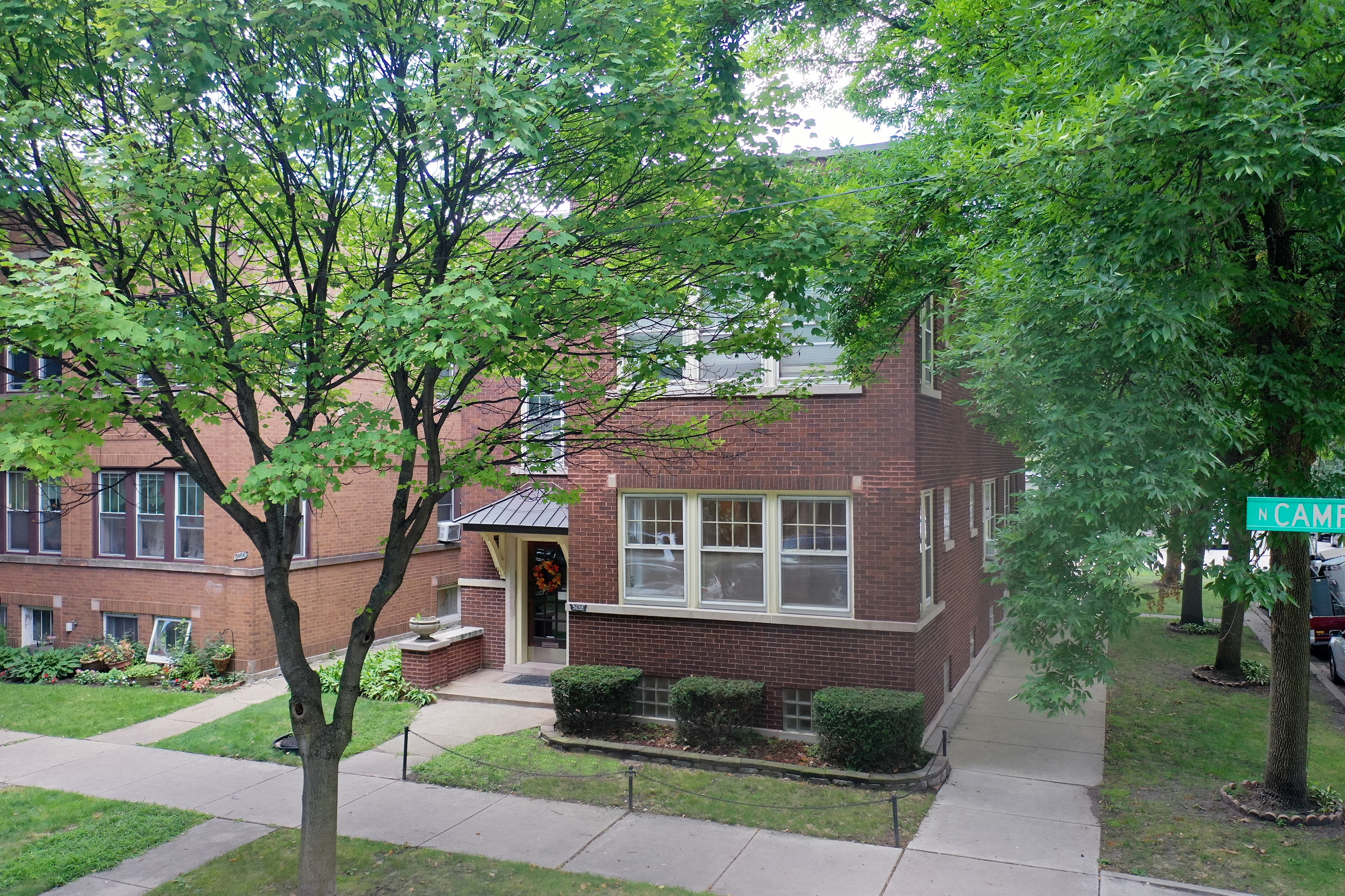 Chicago Condo: 5658 N Campbell Ave,