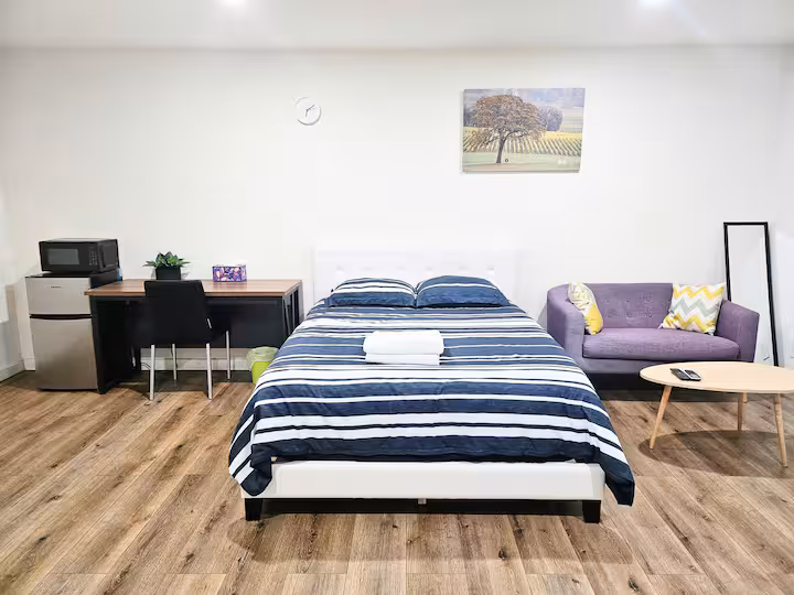 Monterey Park House: 202 E Floral Dr