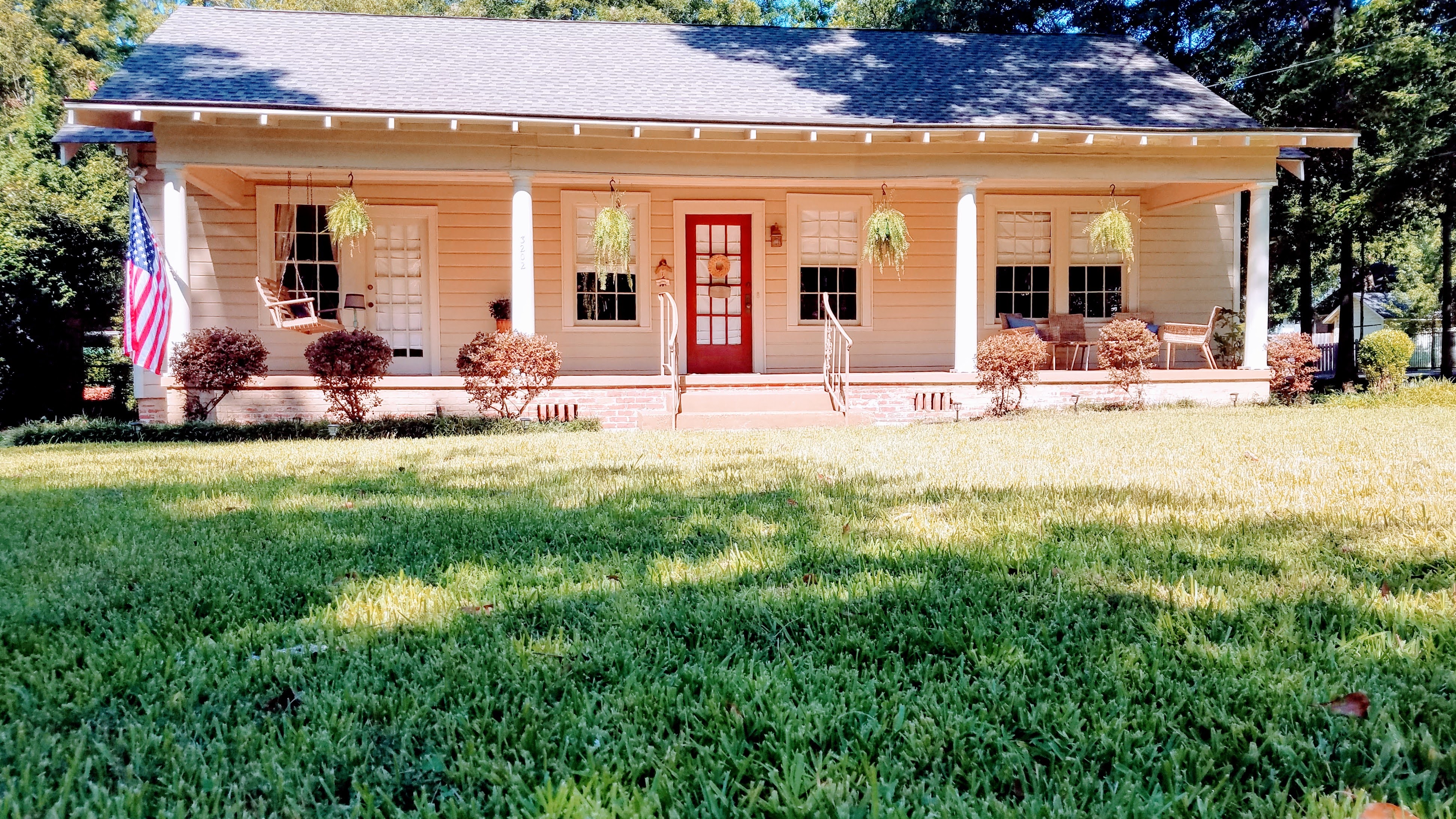 Montgomery House: 3202 Le Bron Rd.