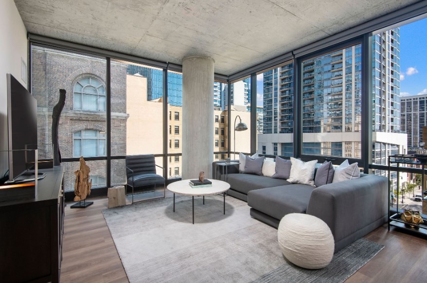 Chicago Condo: 73 E. 14th Street
