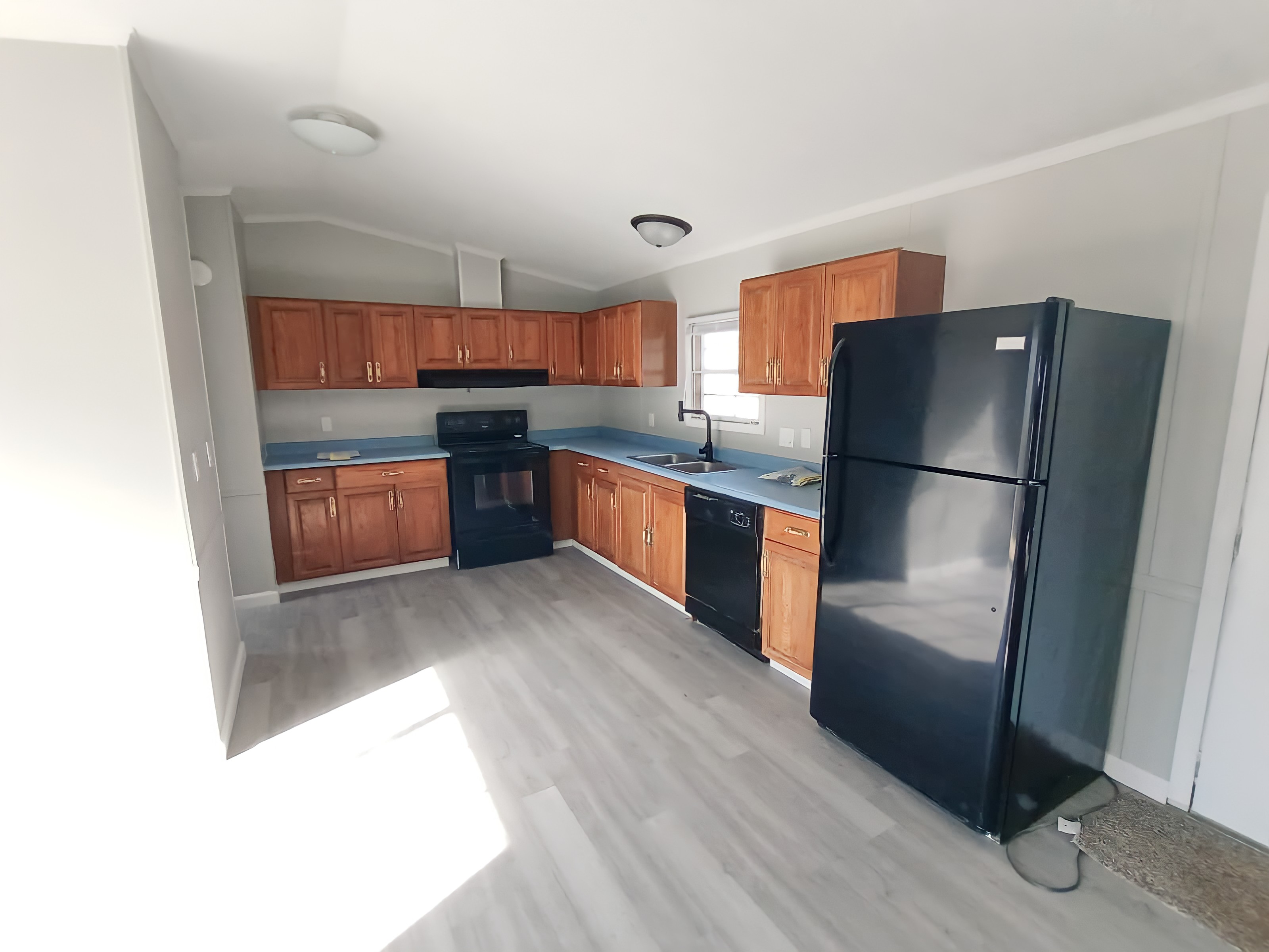 Centralia House: 83 Deerwood Park