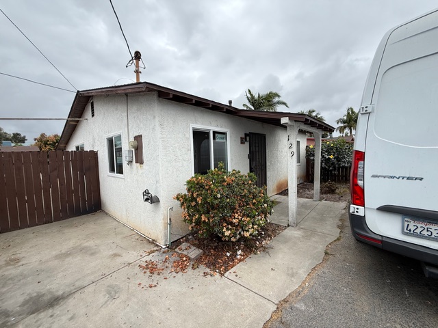 vista House: 129 Smilax dr