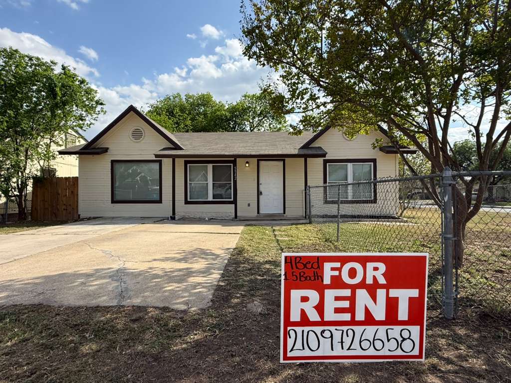 San Antonio House: 5542 Snow Fox St