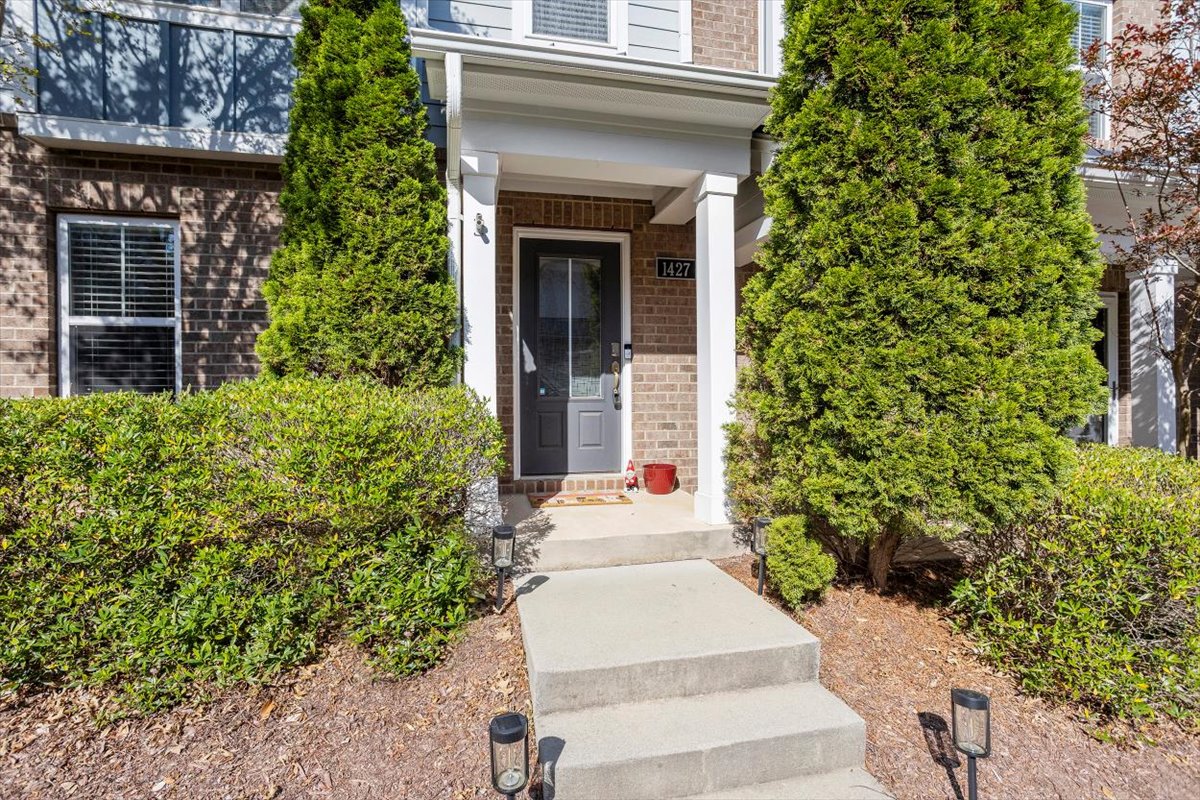 Raleigh Townhome: 1427 Crafton Way