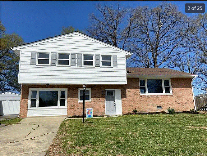 Colonial Heights House: 914 Yorkshire Rd