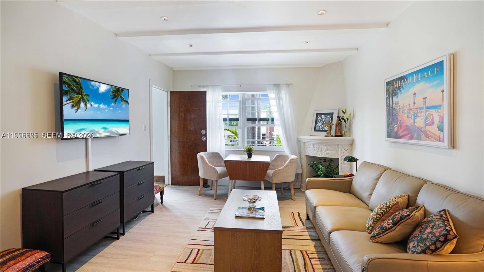 Miami Beach Apartment: 439 15th St