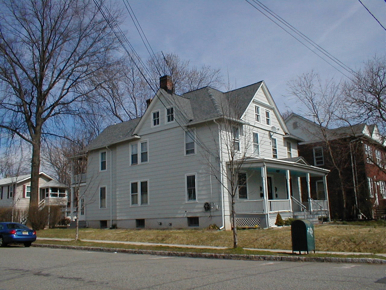 somerville Apartment: 131 East Cliff St