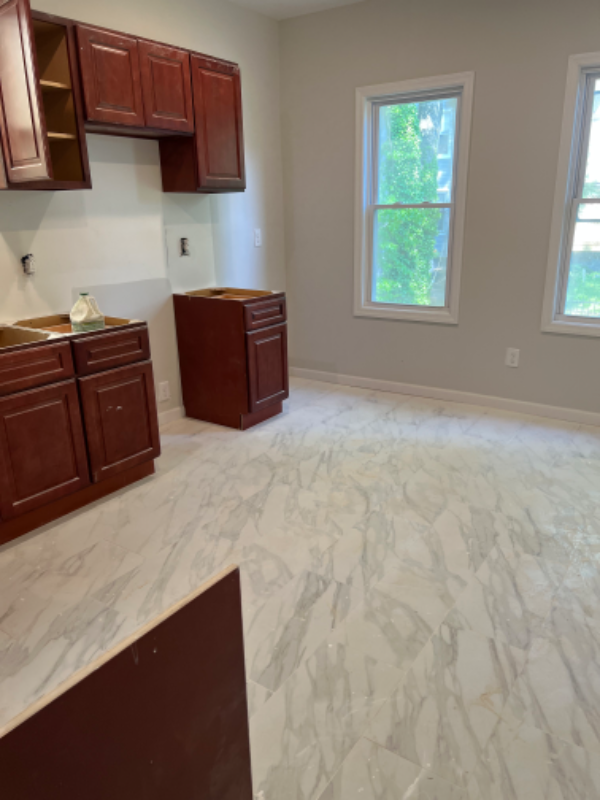 Newark Apartment: 838 S 16th st