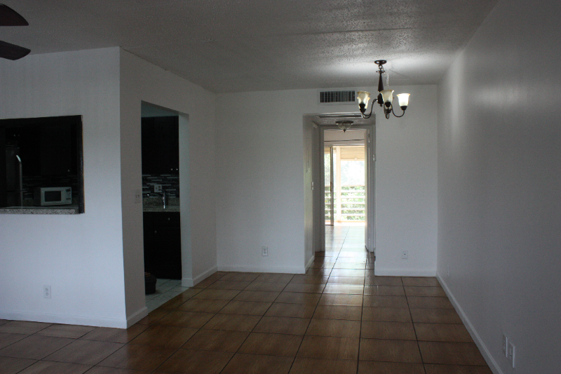 Palm Springs Apartment: 2200 Springdale Blvd