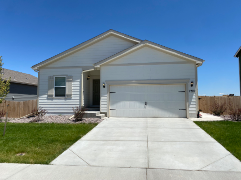 FREDERICK House: 7376 Blue River Ave