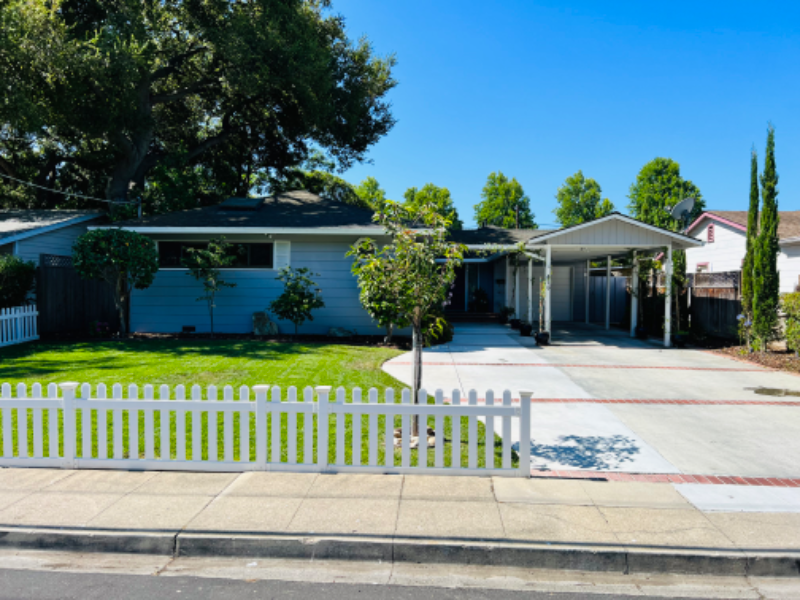 Menlo Park House: 419 Okeefe street
