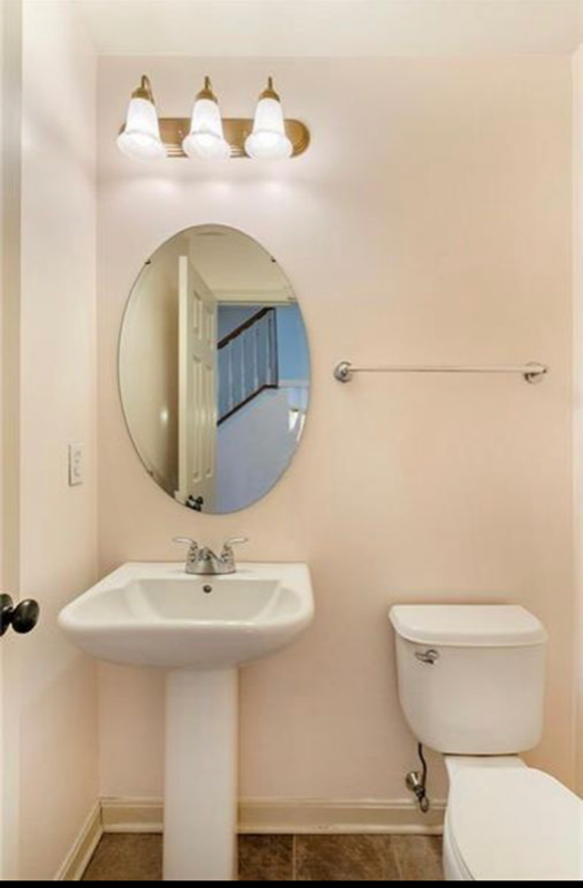 Canonsburg House: 225 Persimmon Ln