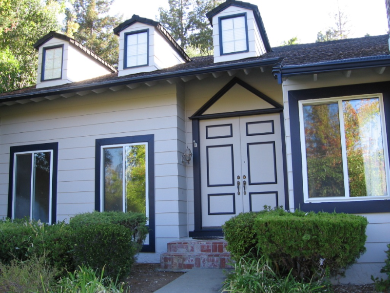Los Altos House: 1221 St. Matthew Way