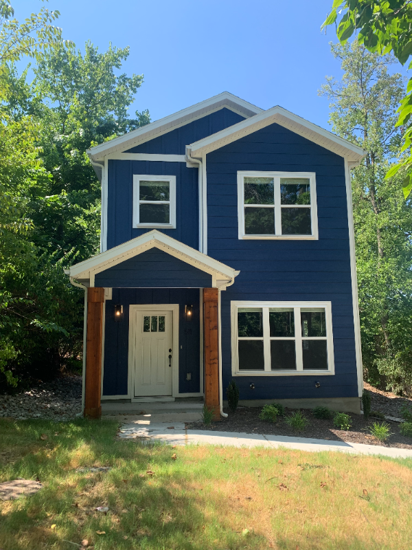 fayetteville House: 511 W Center St
