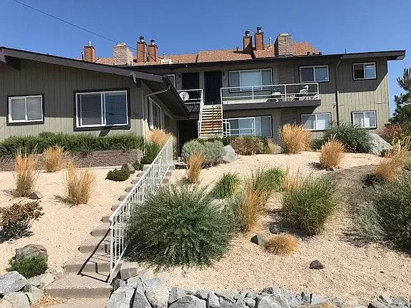 Reno Condo: 307 Moraine Way