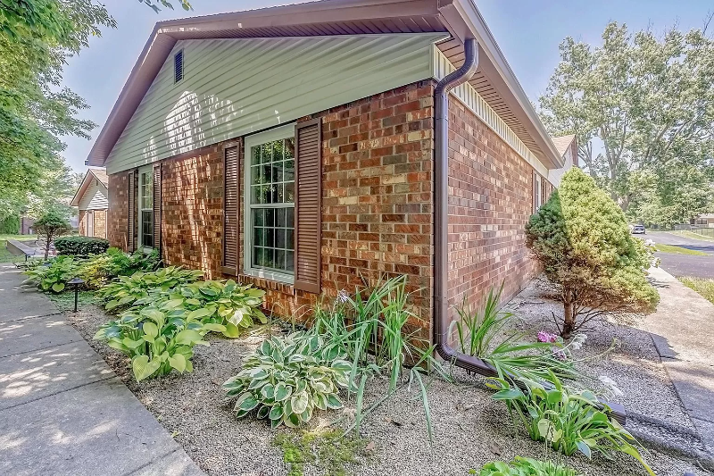 Bloomington Condo: 1196 E Commons Dr
