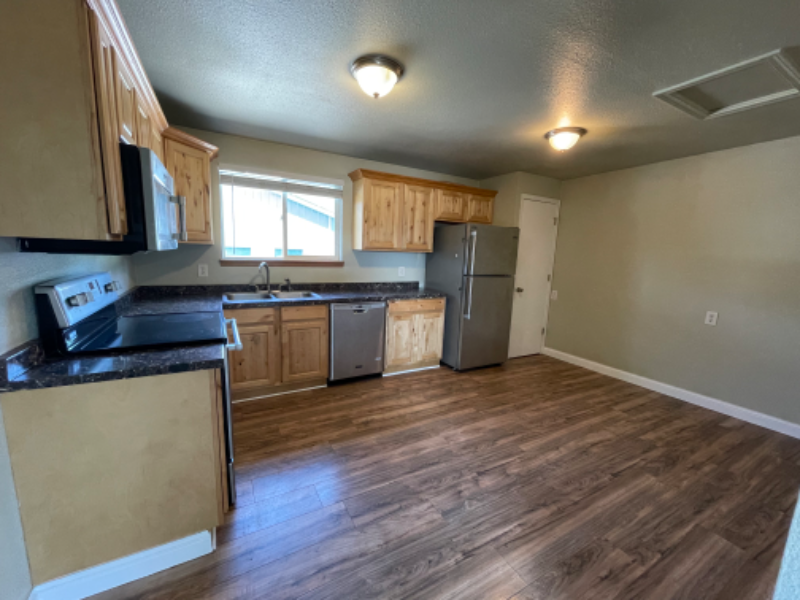 Centralia Other: 607 N Gold St