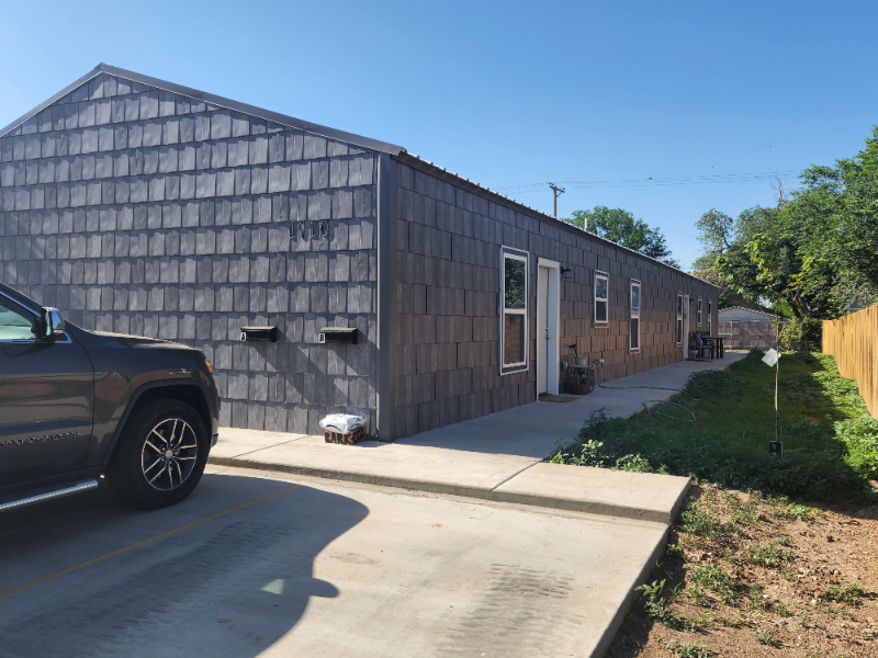 Canyon House: 1710 6th ave