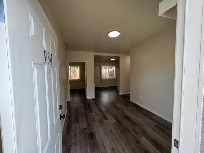 Fresno House: 934 N Van Ness Ave