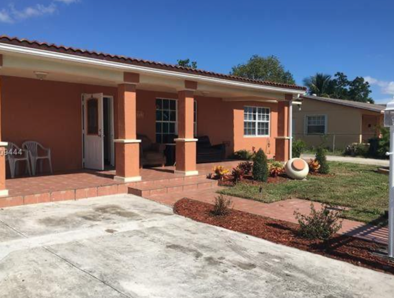 miami gardens House: 17201 nw 53 ave