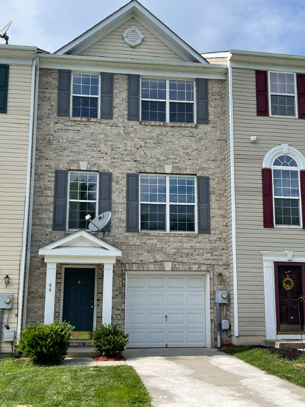 Martinsburg House: 44 Bravery Way