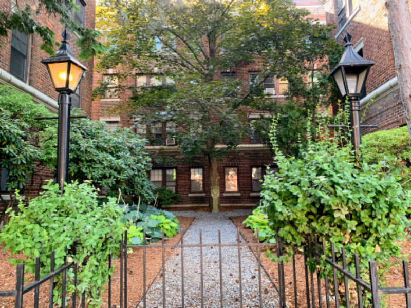 Brighton Condo: 4 Chiswick Rd