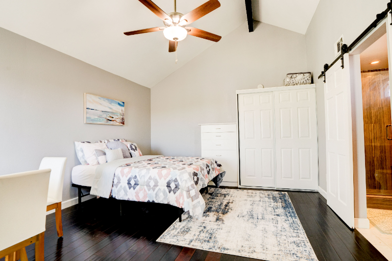 san diego House: 47 pegasus ave