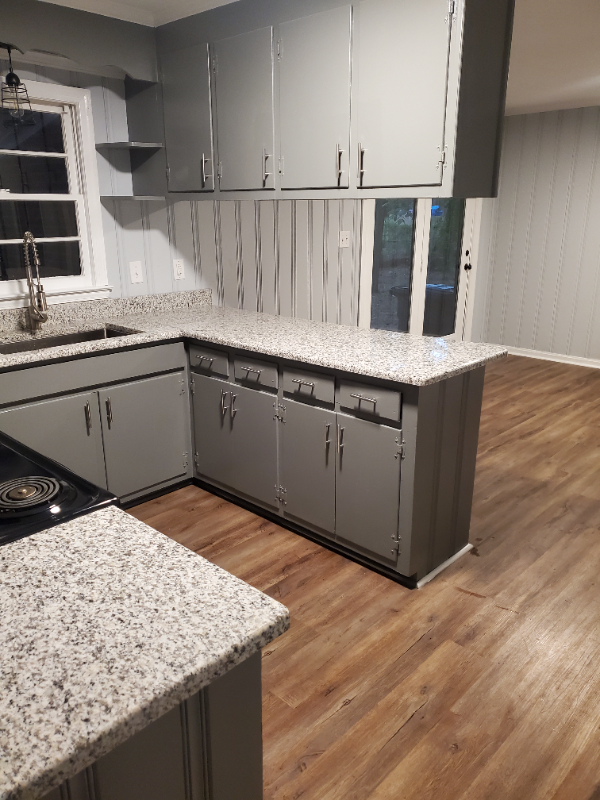 Fayetteville House: 7639 Fletcher Ave