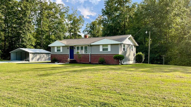 West Point House: 33574 King William Rd