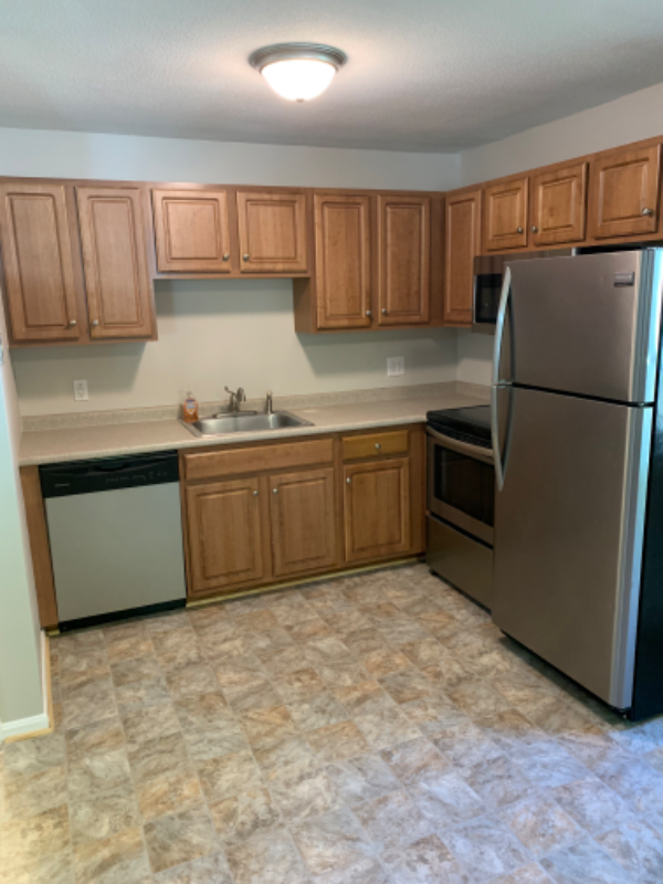 Laconia Townhome: 139 S Main St