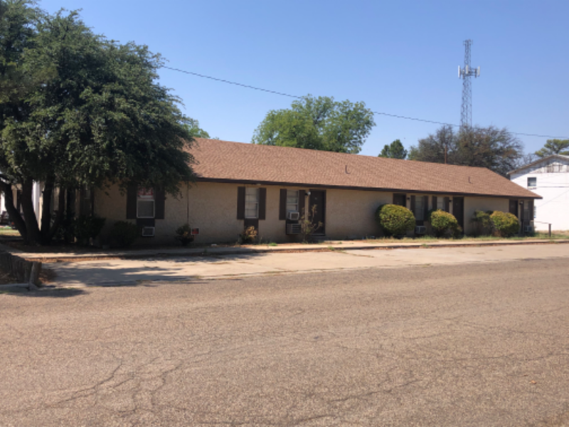 Monahans Apartment: 601 S Bruce Ave