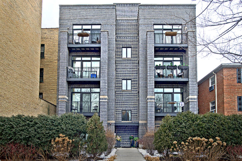 Evanston Apartment: 910 Hinman