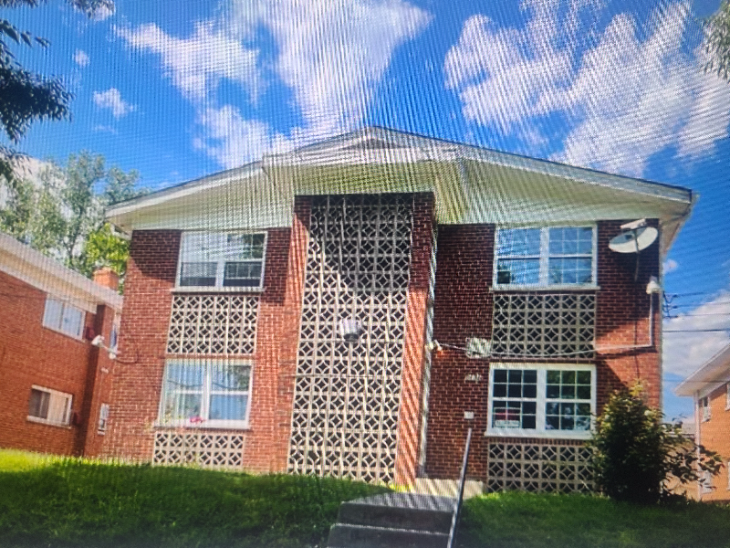 Cincinnati Multiplex: 1638 Crest Hill Avenue