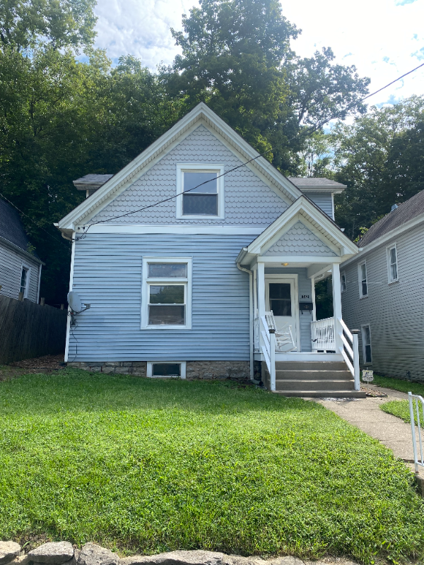 Cincinnati House: 312 Purcell Ave