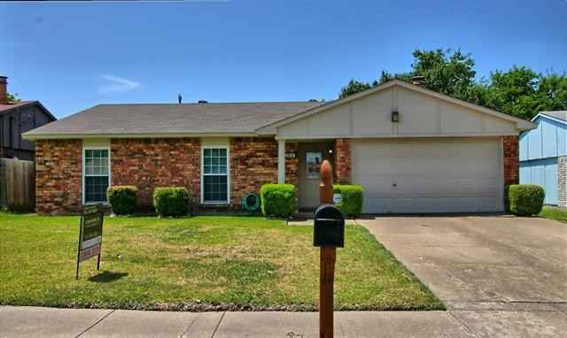 North Richland Hills House: 6900 Glendale Dr