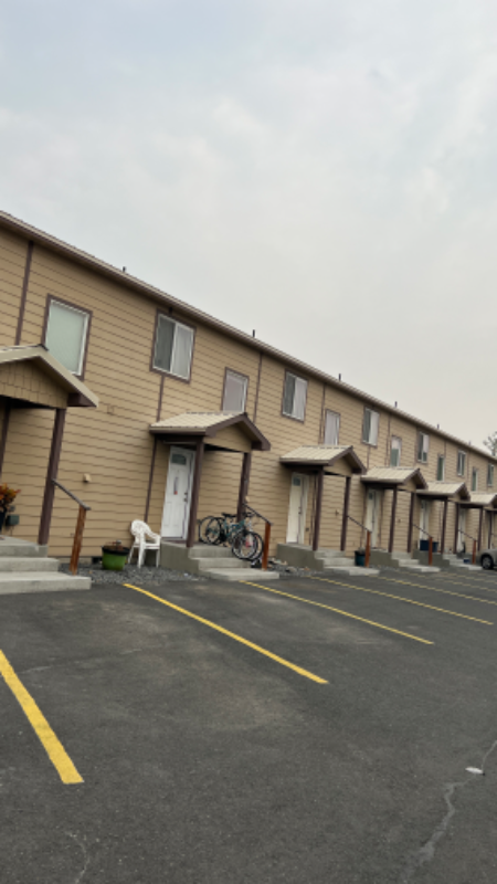 Moses Lake Townhome: 1337 S Monroe St