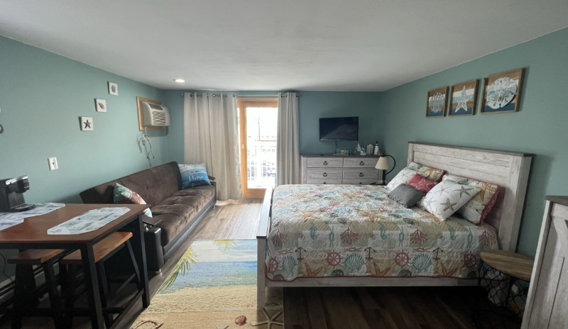 Hampton Condo: 415 Ocean Boulevard