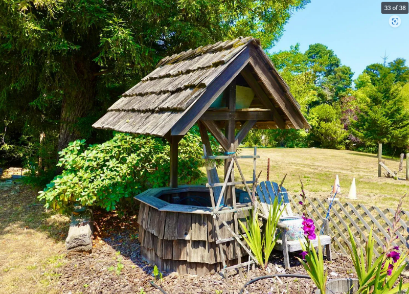 Fort Bragg House: 31420 Hwy 20