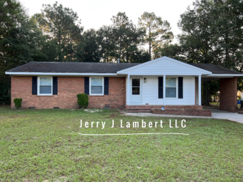 Fayetteville House: 5330 Maryland Dr