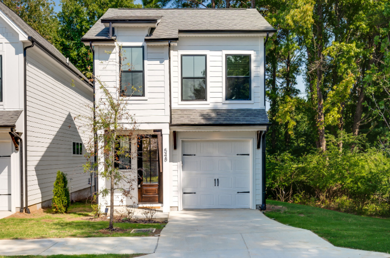 Hermitage House: 548 Taffy Way