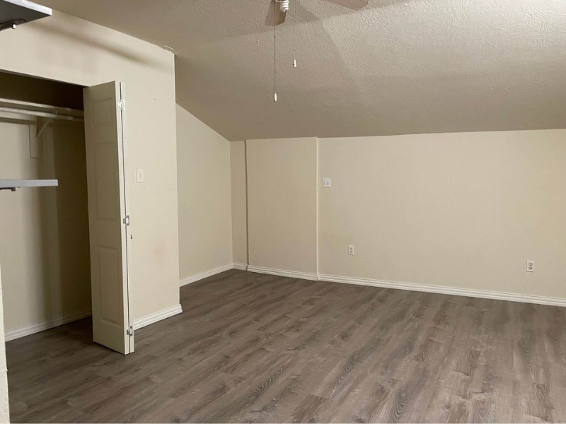 Arlington Apartment: 214 Willis Ave
