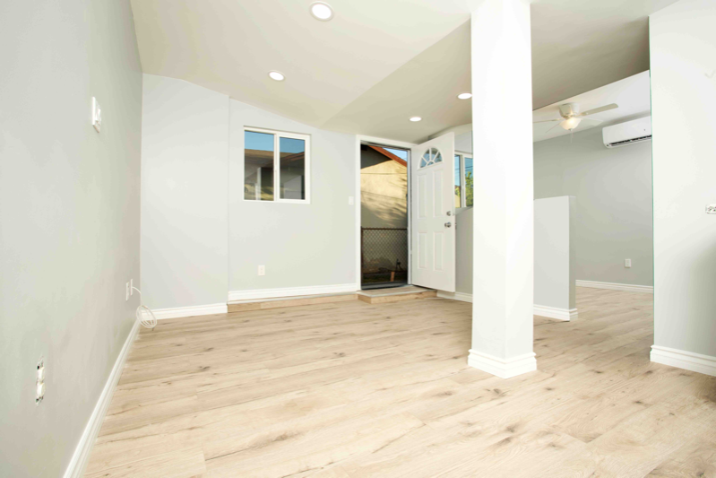 Montebello Apartment: 224 1/2 N. 6th Street