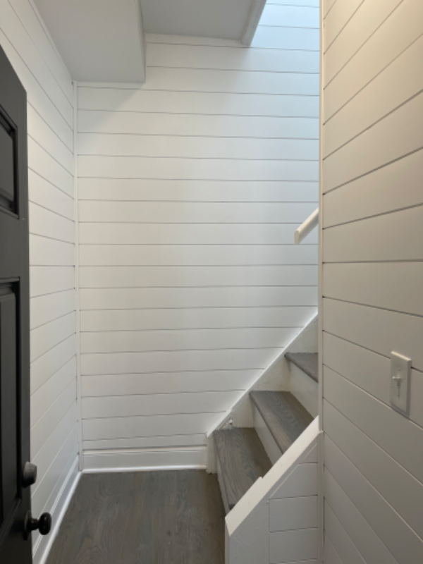 Baltimore Apartment: 103 N Linwood Ave