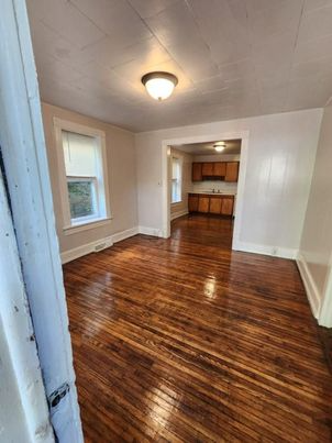 Streator Apartment: LaSalle St-1